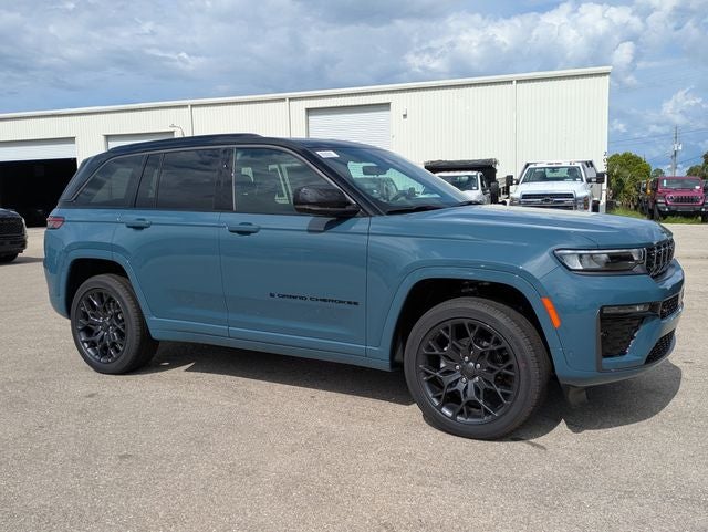 2026 Jeep Grand Cherokee GRAND CHEROKEE SUMMIT 4X4
