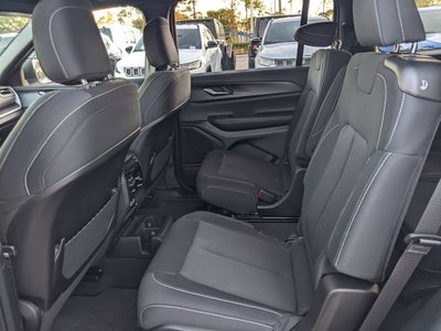 2026 Jeep Grand Cherokee GRAND CHEROKEE L LAREDO X 4X2