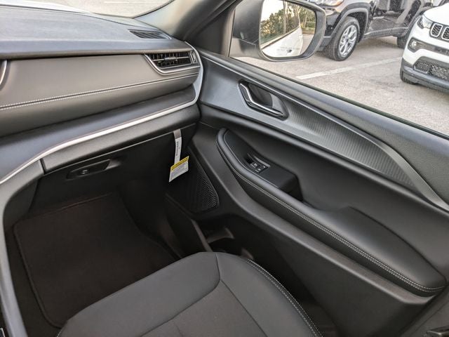 2026 Jeep Grand Cherokee GRAND CHEROKEE L LAREDO X 4X2