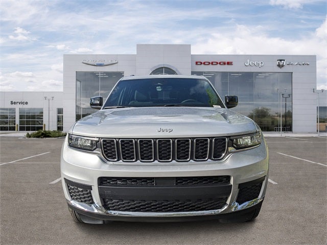 2025 Jeep Grand Cherokee L Laredo X 4x2