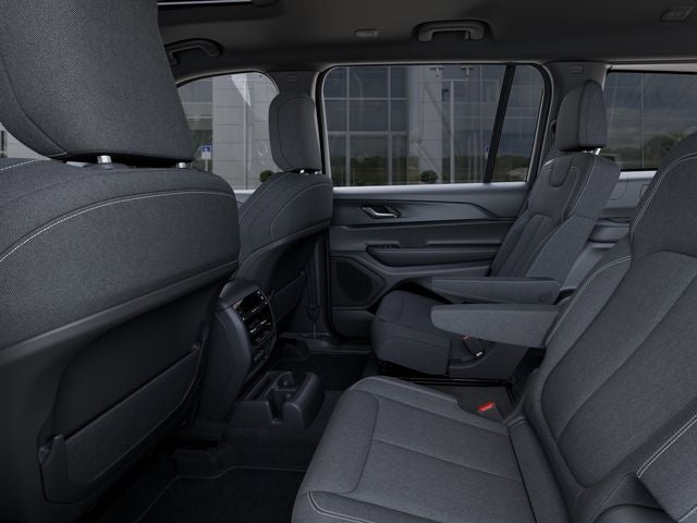 2025 Jeep Grand Cherokee GRAND CHEROKEE L LAREDO X 4X2