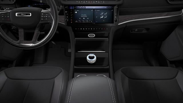 2027 Jeep Grand Cherokee GRAND CHEROKEE L LAREDO ALTITUDE 4X2