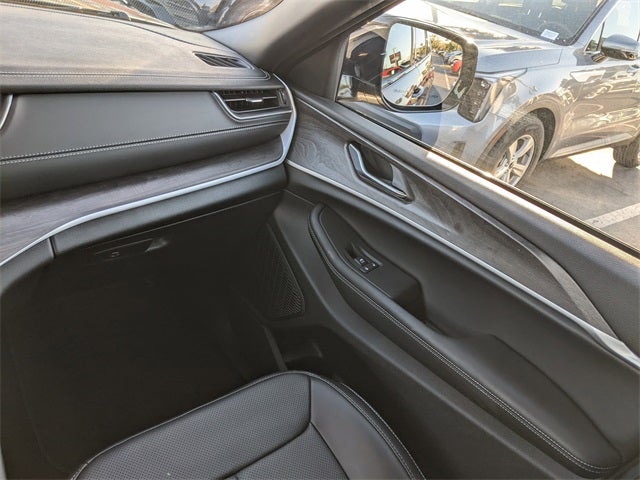 2025 Jeep Grand Cherokee L Limited 4x2