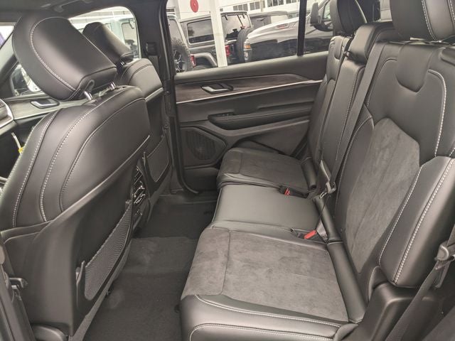 2026 Jeep Grand Cherokee GRAND CHEROKEE L LAREDO ALTITUDE 4X4