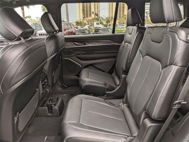 2025 Jeep Grand Cherokee GRAND CHEROKEE L OVERLAND 4X4