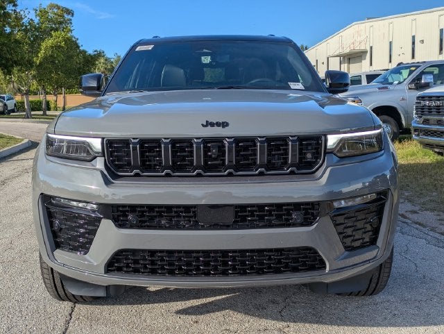 2027 Jeep Grand Cherokee Summit