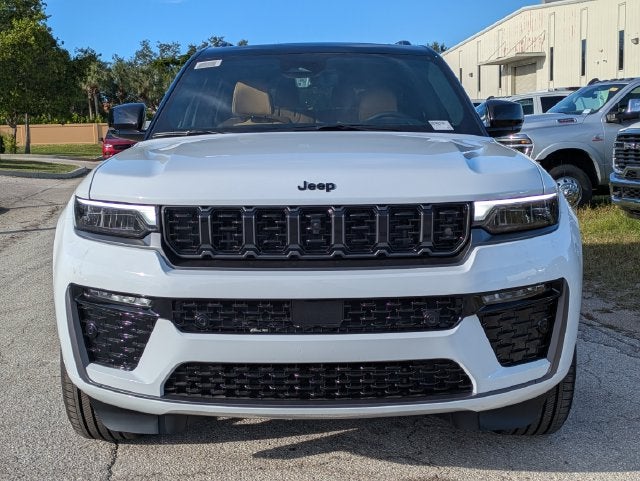 2027 Jeep Grand Cherokee Summit