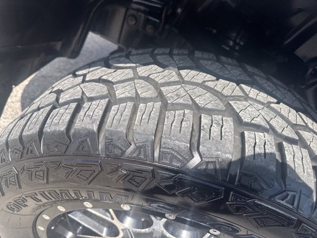 2019 RAM 1500 Classic SLT Crew Cab 4x4 6'4' Box