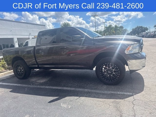 2019 RAM 1500 Classic SLT Crew Cab 4x4 6'4' Box
