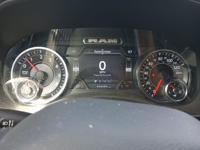 2022 RAM 1500 Big Horn Quad Cab 4x2 6'4' Box