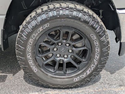 2022 RAM 1500 Big Horn Quad Cab 4x4 6'4' Box