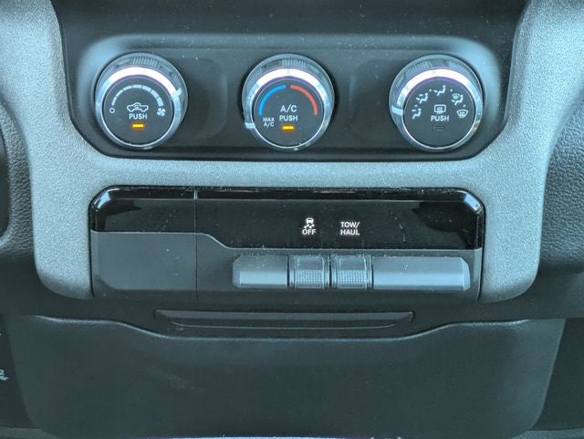 2024 RAM 1500 Tradesman Crew Cab 4x4 5'7' Box