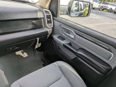 2020 RAM 1500 Big Horn Crew Cab 4x4 5'7' Box