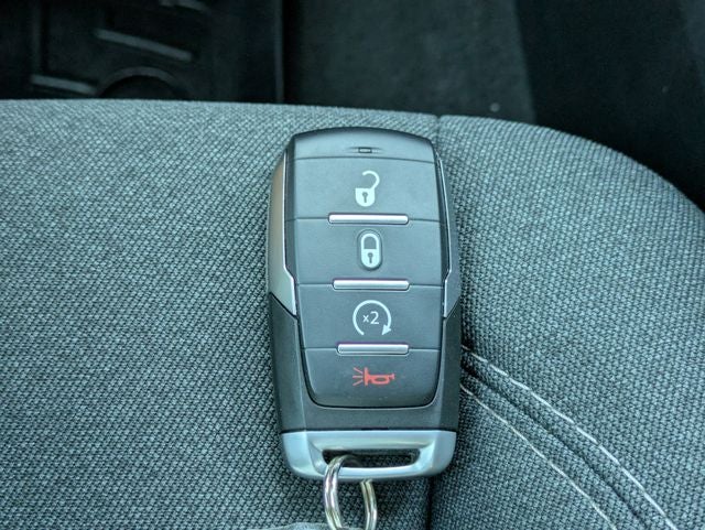 2021 RAM 1500 Big Horn Crew Cab 4x4 5'7' Box