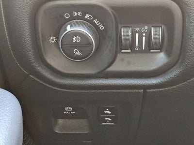 2019 RAM 1500 Big Horn/Lone Star Crew Cab 4x4 5'7' Box