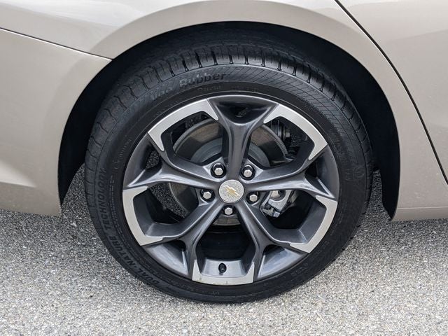 2022 Chevrolet Malibu FWD LT