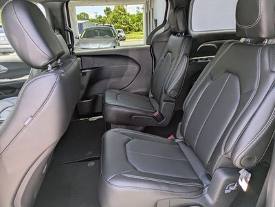 2027 Chrysler Pacifica PACIFICA SELECT