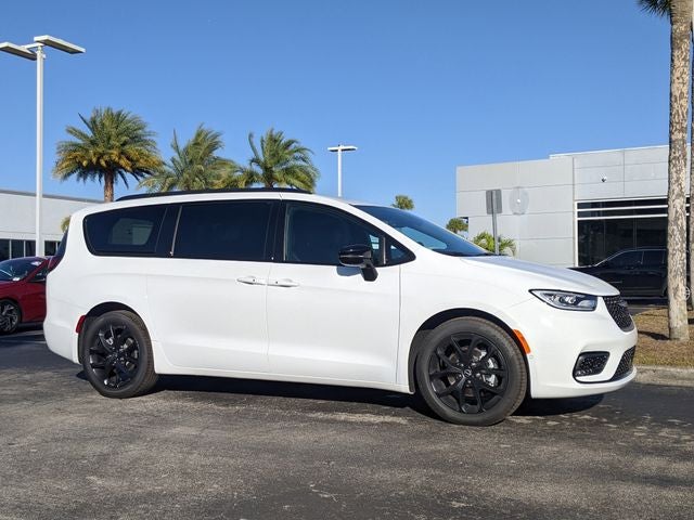 2026 Chrysler Pacifica PACIFICA SELECT