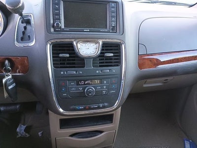 2014 Chrysler Town & Country Touring