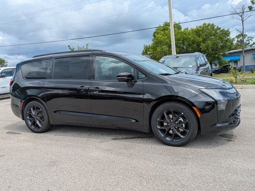 2027 Chrysler Pacifica PACIFICA LIMITED