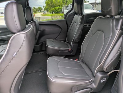 2027 Chrysler Pacifica PACIFICA LIMITED