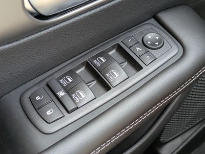 2027 Chrysler Pacifica PACIFICA LIMITED