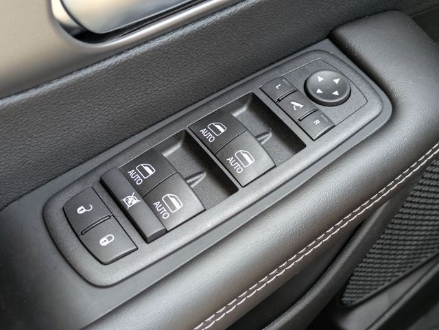 2027 Chrysler Pacifica PACIFICA LIMITED