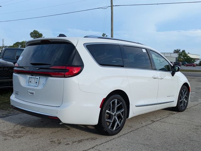 2027 Chrysler Pacifica PACIFICA PINNACLE
