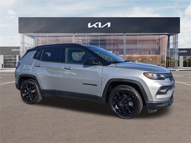 2022 Jeep Compass Altitude FWD