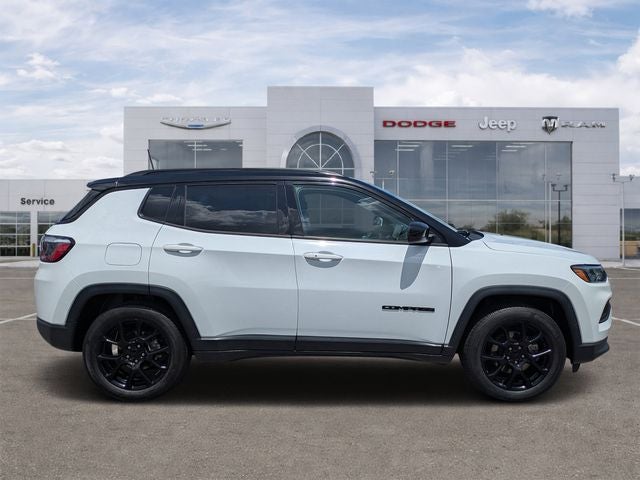 2022 Jeep Compass Altitude FWD