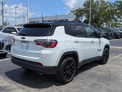 2022 Jeep Compass Altitude FWD
