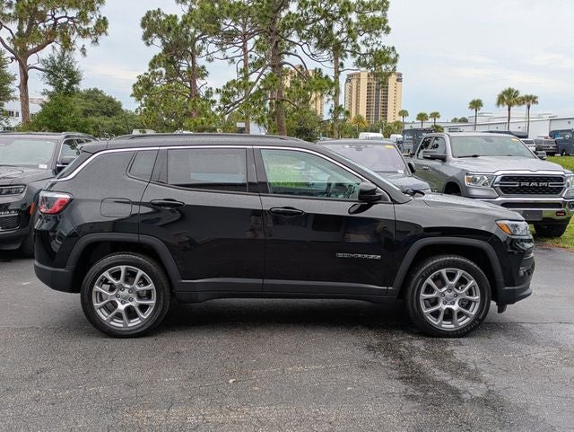 2022 Jeep Compass Latitude Lux 4x4
