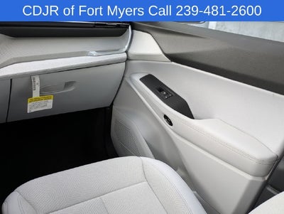 2027 Jeep Cherokee CHEROKEE LAREDO 4X4