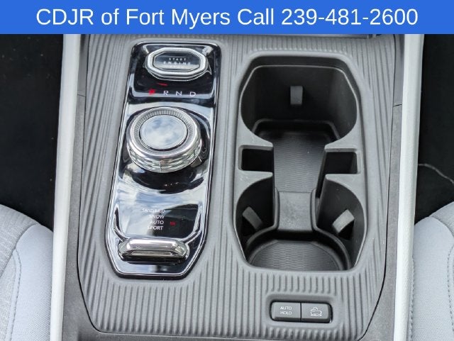 2027 Jeep Cherokee CHEROKEE LAREDO 4X4