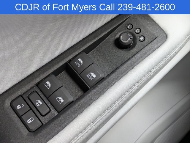 2027 Jeep Cherokee CHEROKEE LAREDO 4X4