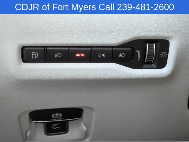 2027 Jeep Cherokee CHEROKEE LAREDO 4X4