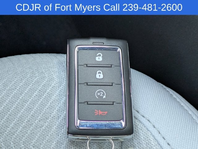 2027 Jeep Cherokee CHEROKEE LAREDO 4X4