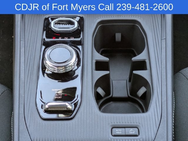 2027 Jeep Cherokee CHEROKEE LAREDO 4X4