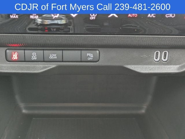 2027 Jeep Cherokee CHEROKEE LAREDO 4X4