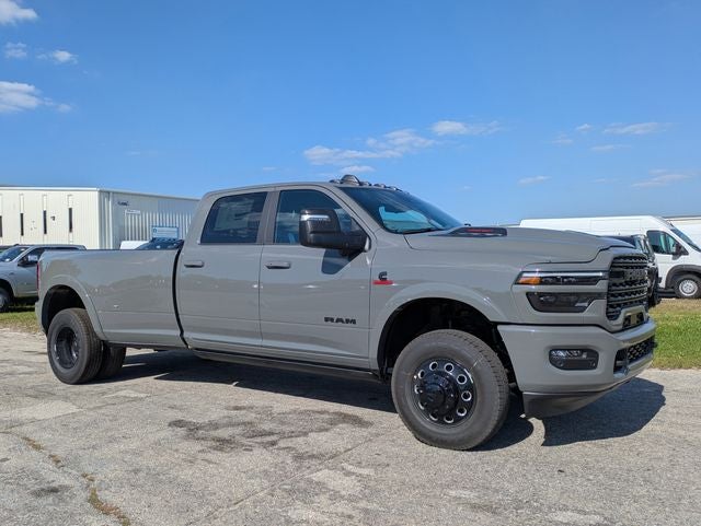 2026 RAM Ram 3500 RAM 3500 LIMITED CREW CAB 4X4 8' BOX