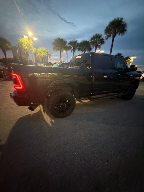 2022 RAM 2500 Laramie Crew Cab 4x4 6'4' Box