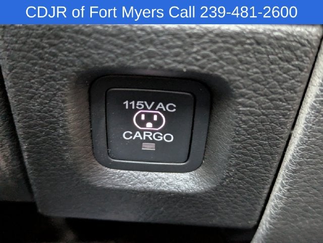2027 RAM Ram 2500 RAM 2500 TRADESMAN CREW CAB 4X4 8' BOX