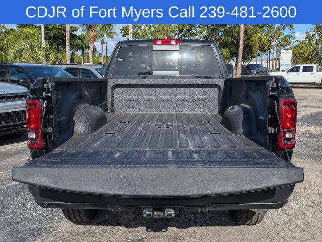 2027 RAM Ram 2500 RAM 2500 TRADESMAN CREW CAB 4X4 8' BOX
