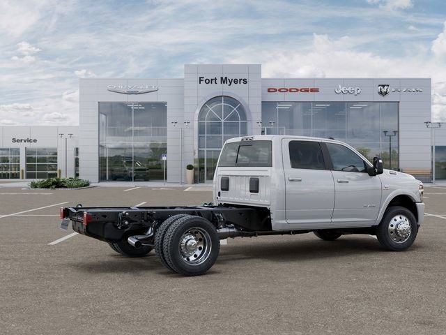 2026 RAM Ram 5500 Chassis Cab RAM 5500 BIG HORN CHASSIS CREW CAB 4X4 60' CA