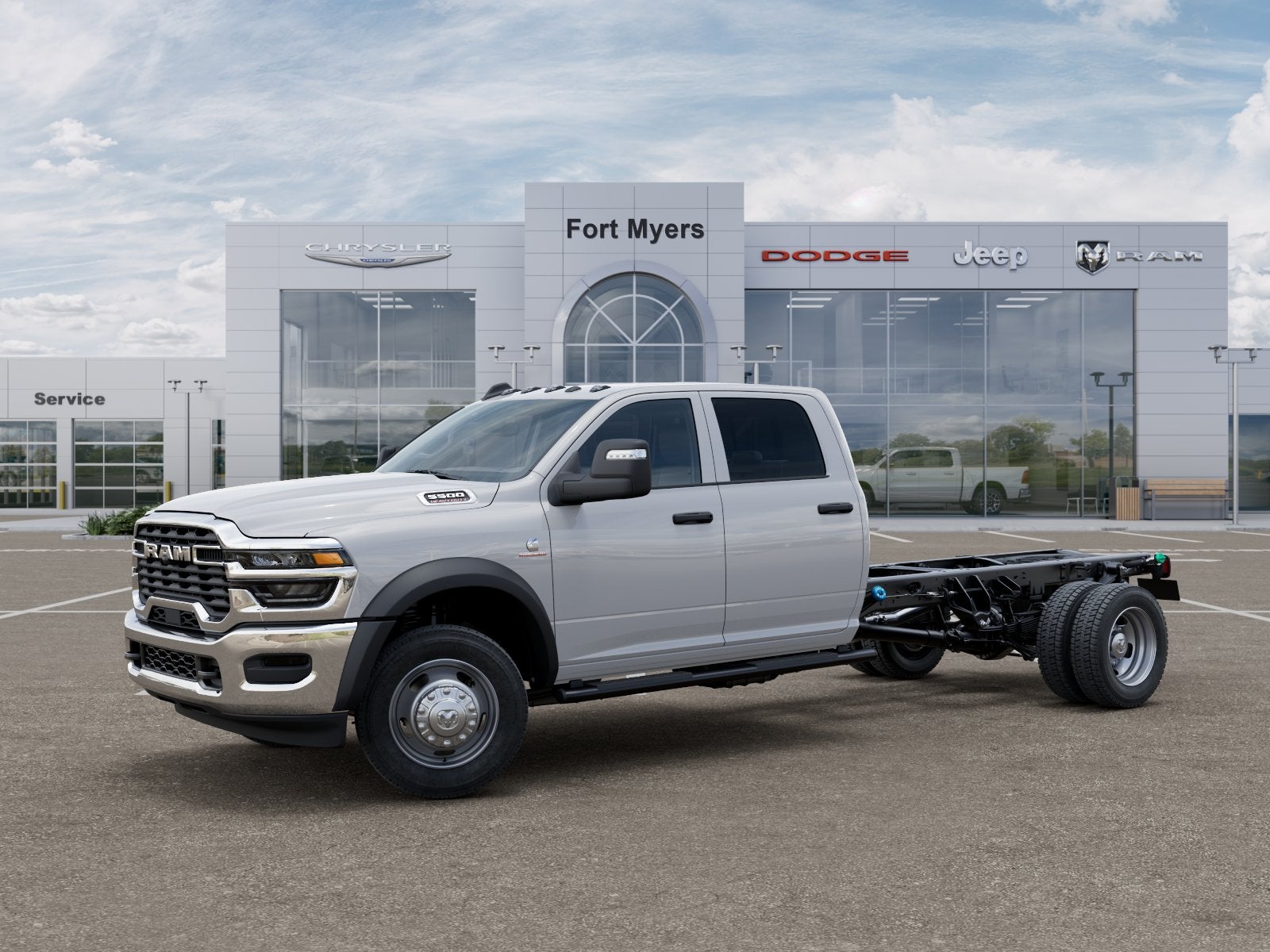 2026 RAM Ram 5500 Chassis Cab RAM 5500 TRADESMAN CHASSIS CREW CAB 4X4 84' CA