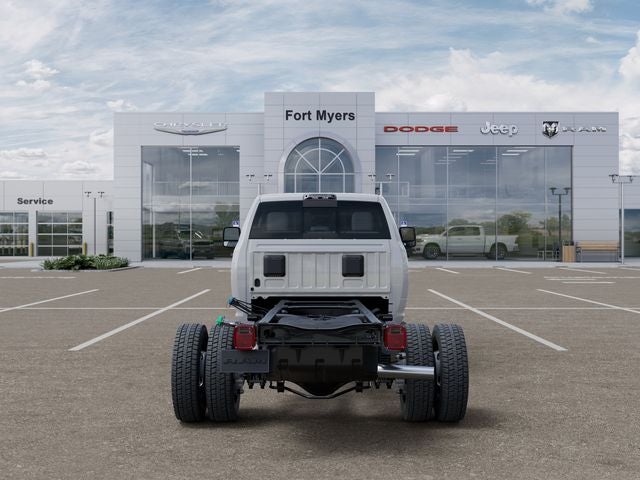 2026 RAM Ram 5500 Chassis Cab RAM 5500 TRADESMAN CHASSIS CREW CAB 4X4 84' CA