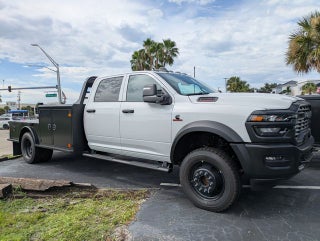 2026 RAM 5500 Chassis RAM 5500 TRADESMAN CHASSIS CREW CAB 4X4 84' CA