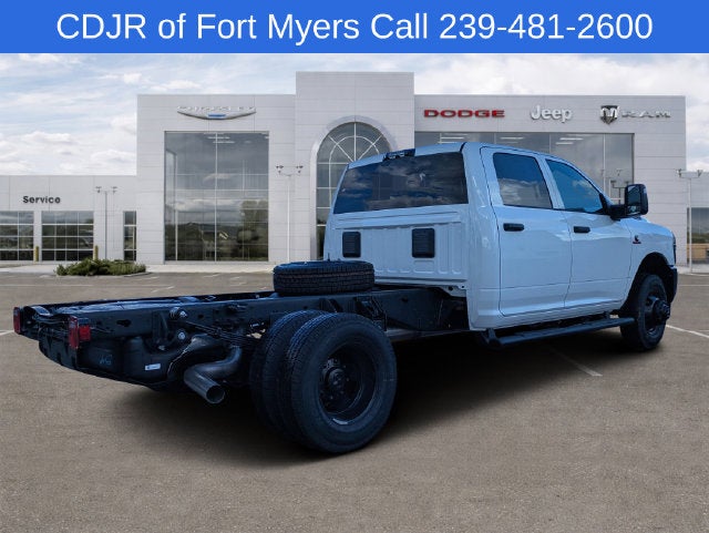 2027 RAM Ram 3500 Chassis Cab RAM 3500 TRADESMAN CREW CAB CHASSIS 4X4 60' CA