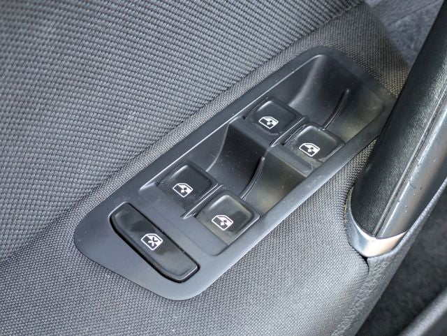 2018 Volkswagen Golf GTI Base