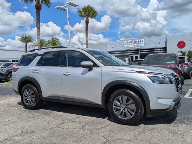 2025 Nissan Pathfinder SV FWD